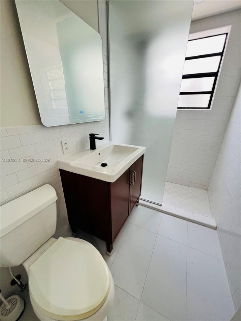 1470 Lincoln Ter , Unit 2, Miami Beach, FL 33139 Photo