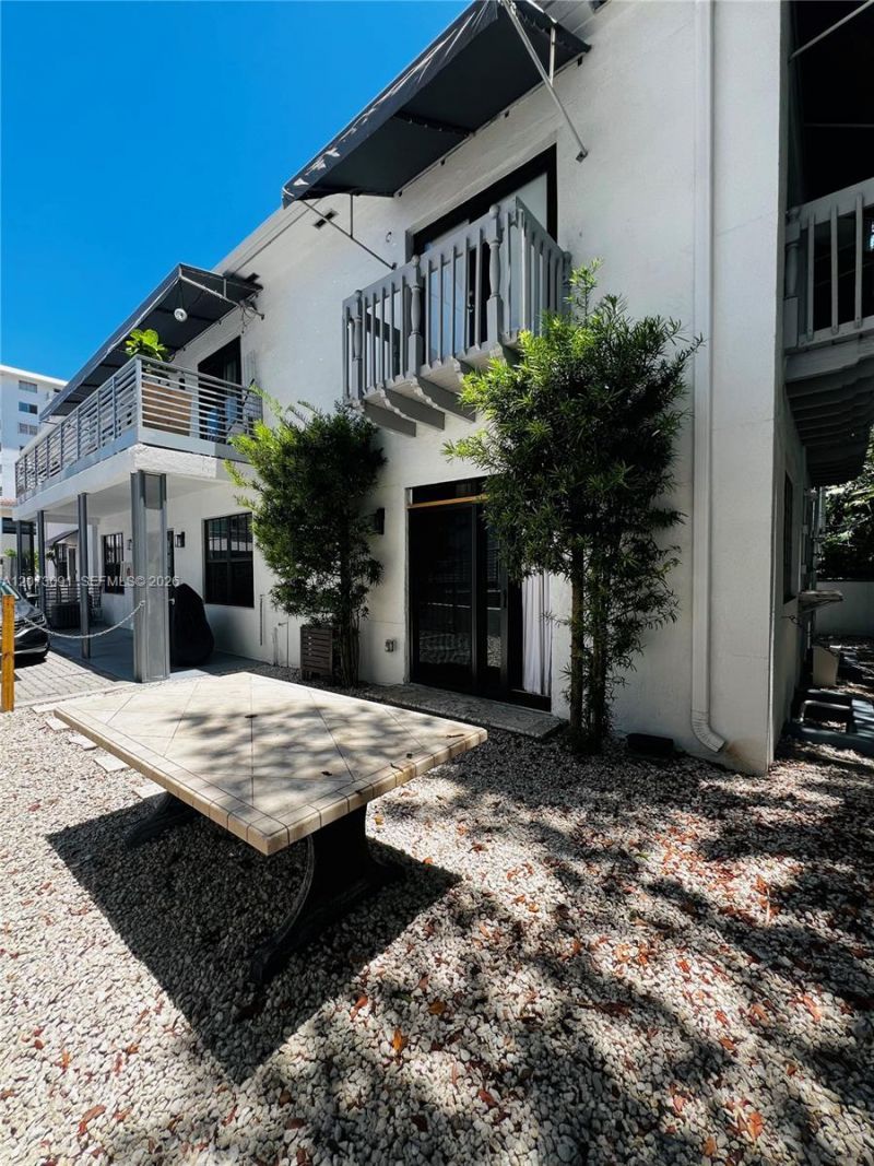 1470 Lincoln Ter , Unit 2, Miami Beach, FL 33139 Photo