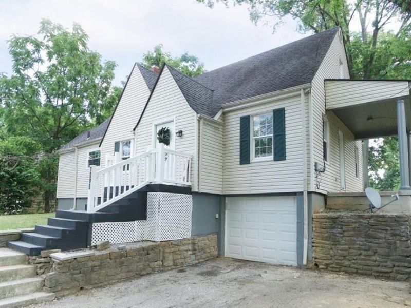1090 Birney Lane, Anderson Township, OH 45230 Photo 2