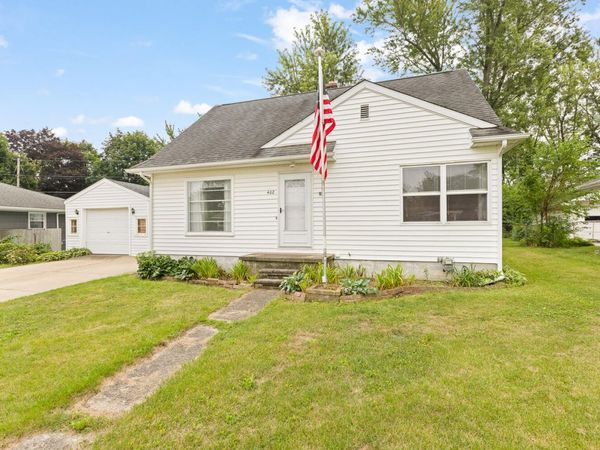 402 Seneca Street, Tecumseh, MI 49286