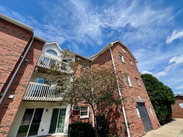 1363 Cunat Court , Unit 1A, Lake In The Hills, IL 60156