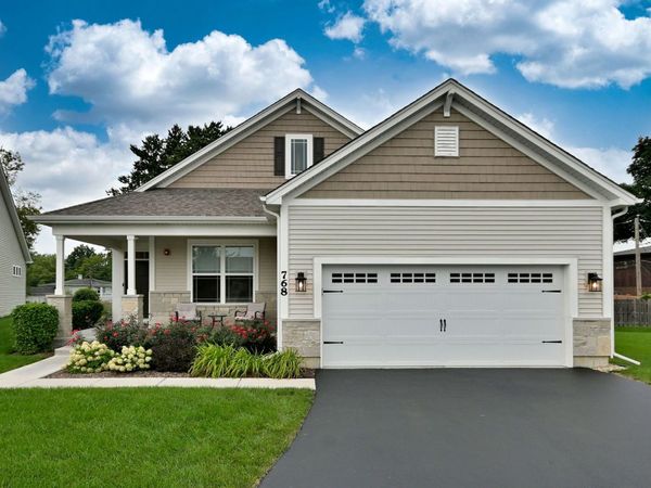 768 Eagle Court , Addison, IL 60101