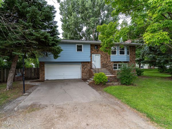 610 3RD Street, Thompson, ND 58278