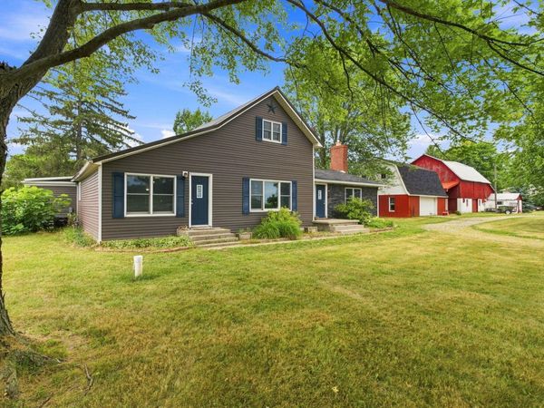 3951 N Van Dyke Road, Decker, MI 48426