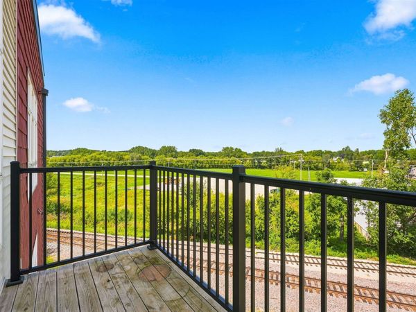 120 Twin Steeples Cir NE, #314, Dyersville, IA 52040
