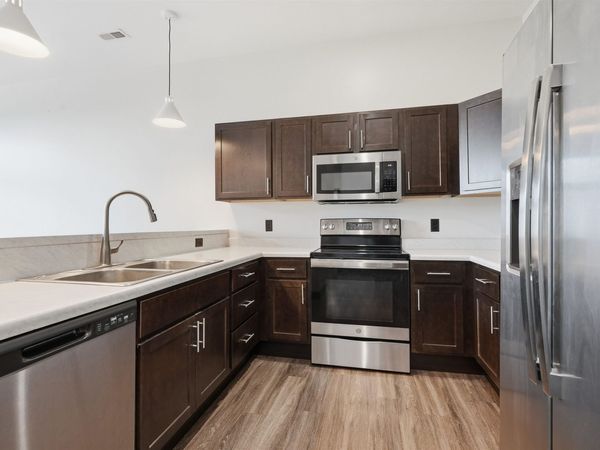 120 Twin Steeples Cir NE, #314, Dyersville, IA 52040