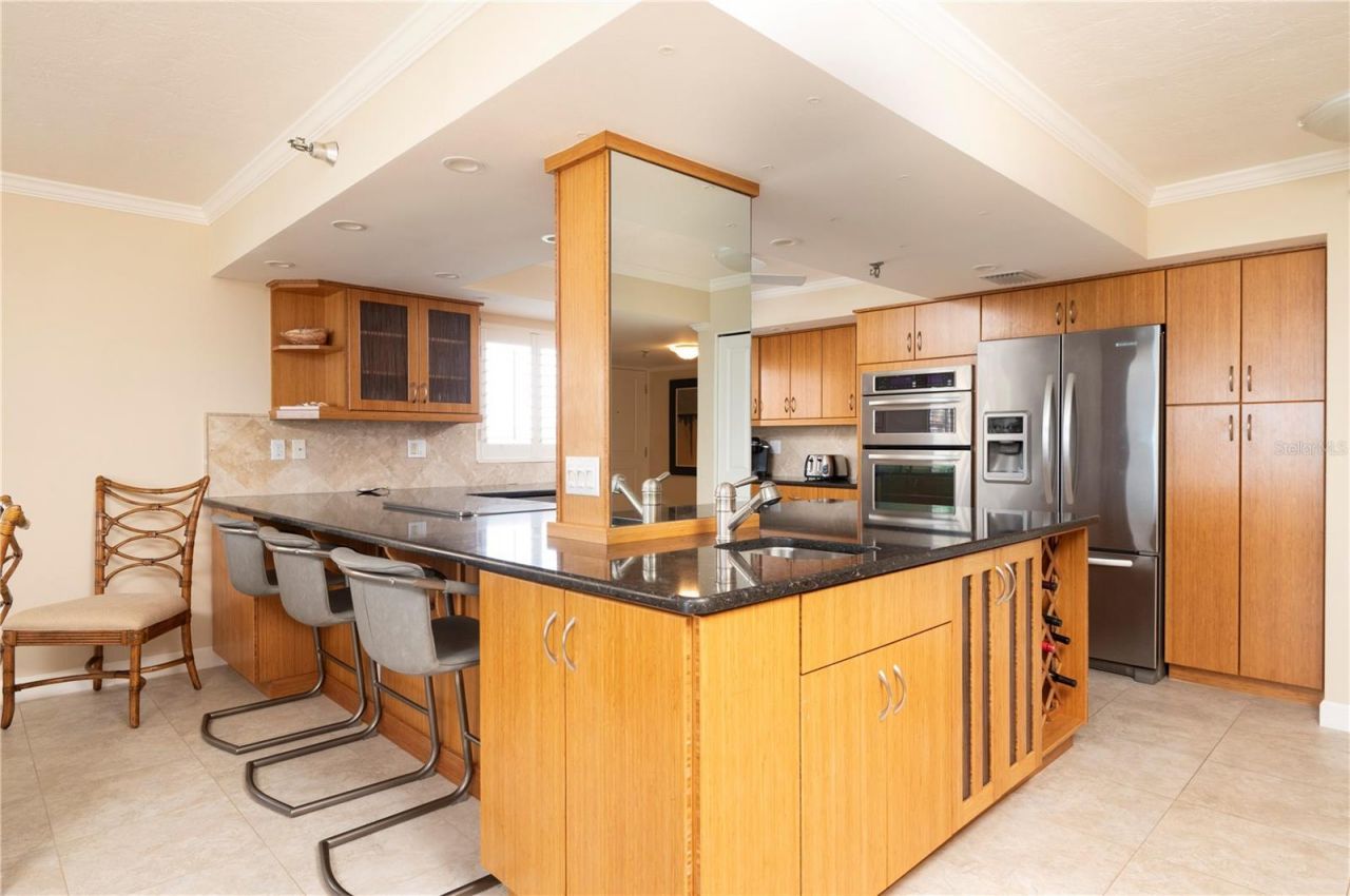 2675 Gulf Of Mexico Drive, Unit 204, Longboat Key, FL 34228 Photo