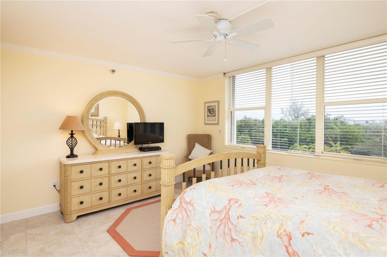 2675 Gulf Of Mexico Drive, Unit 204, Longboat Key, FL 34228 Photo