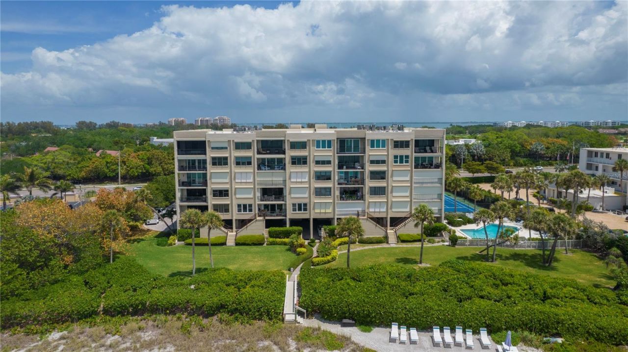 2675 Gulf Of Mexico Drive, Unit 204, Longboat Key, FL 34228 Photo