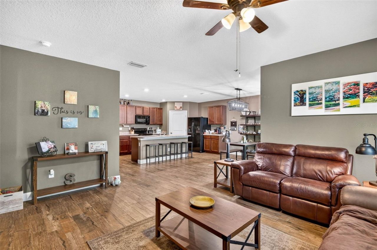 35900 Hillbrook Avenue , Zephyrhills, FL 33541 Photo