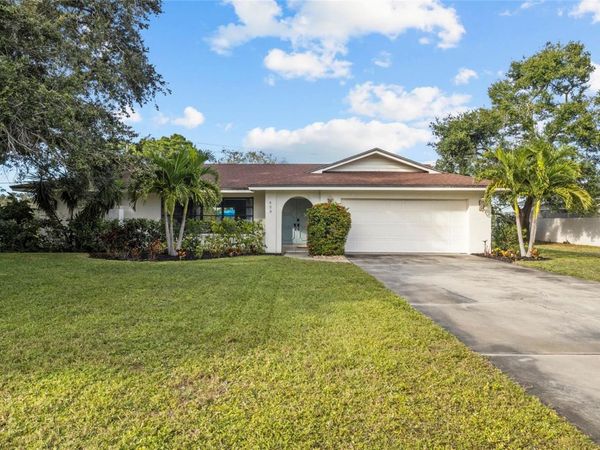 433 WHITFIELD AVENUE , SARASOTA, FL 34243