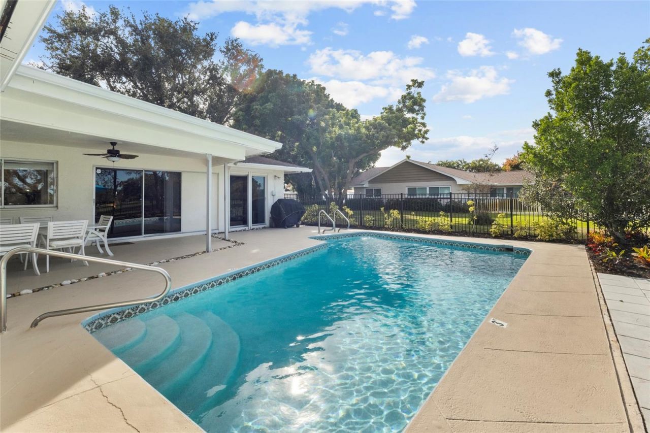 433 Whitfield Avenue , Sarasota, FL 34243 Photo