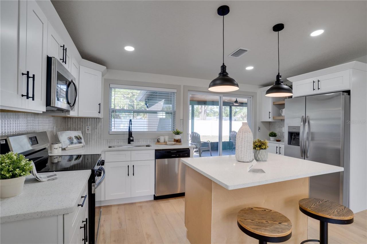 1411 Tyrone Boulevard N, Saint Petersburg, FL 33710 Photo
