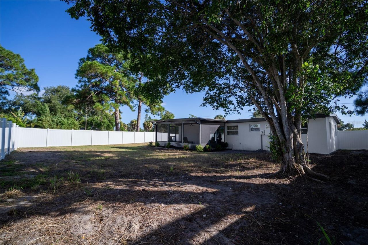 1411 Tyrone Boulevard N, Saint Petersburg, FL 33710 Photo