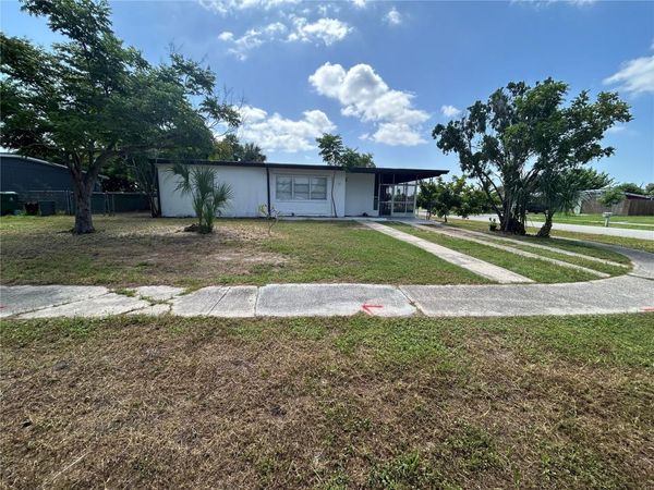 3140 CRESTWOOD DRIVE , PORT CHARLOTTE, FL 33952