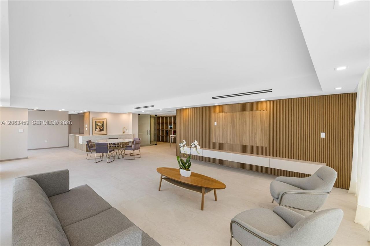10155 Collins Ave, Unit 202, Bal Harbour, FL 33154 Photo