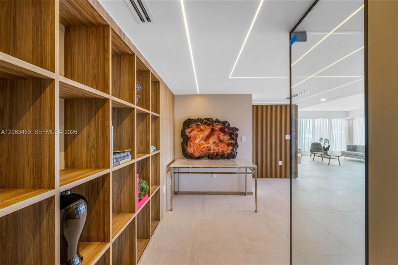 10155 Collins Ave, Unit 202, Bal Harbour, FL 33154 Photo