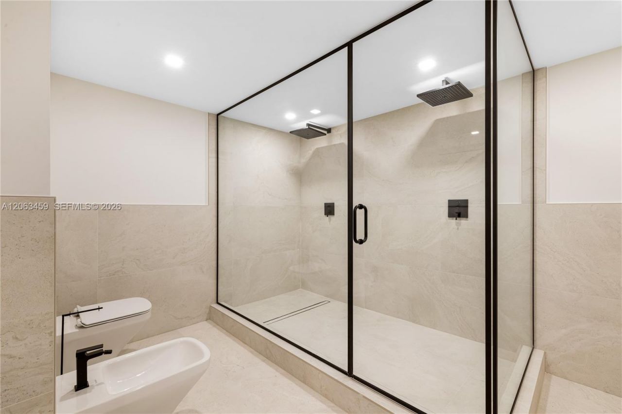 10155 Collins Ave, Unit 202, Bal Harbour, FL 33154 Photo
