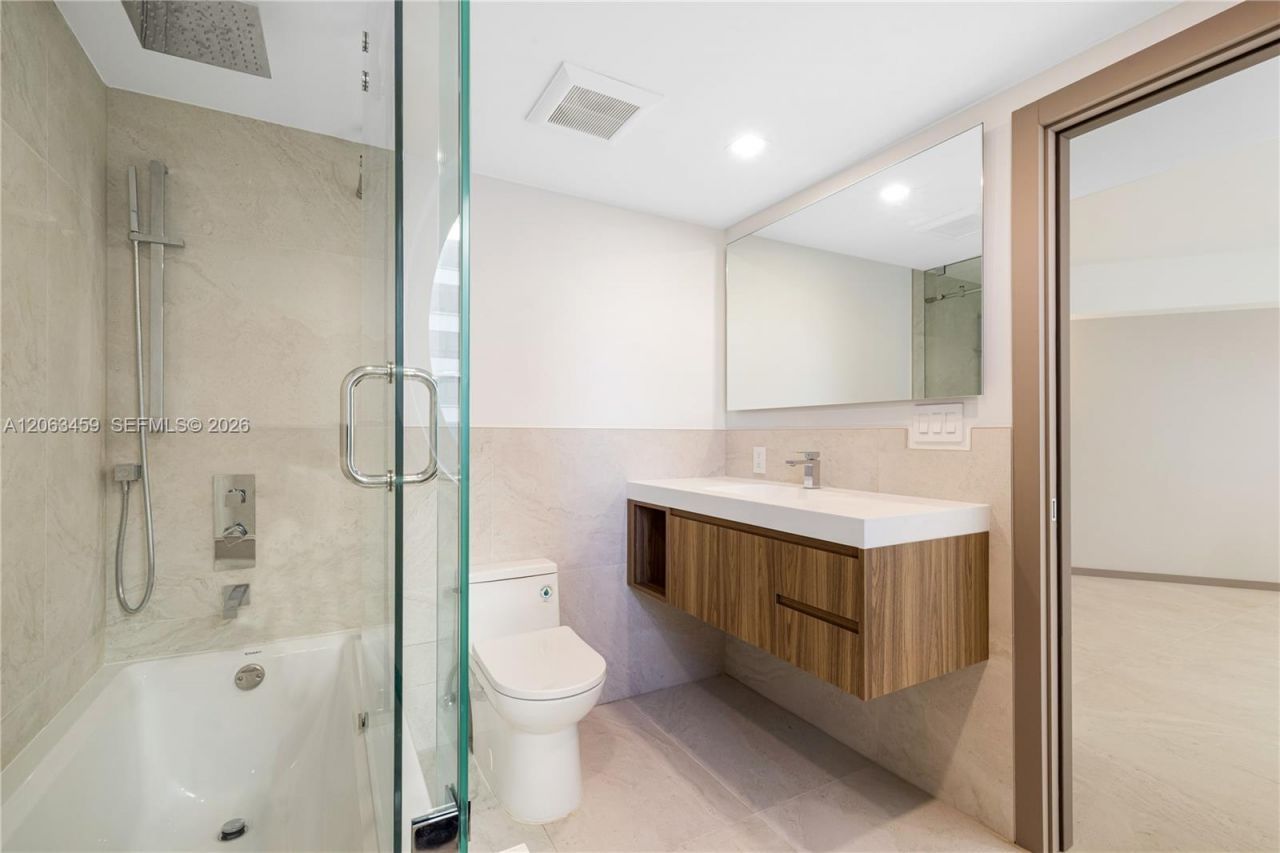 10155 Collins Ave, Unit 202, Bal Harbour, FL 33154 Photo