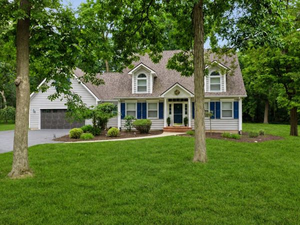 2094 Running Deer Lane , Freeport, IL 61032