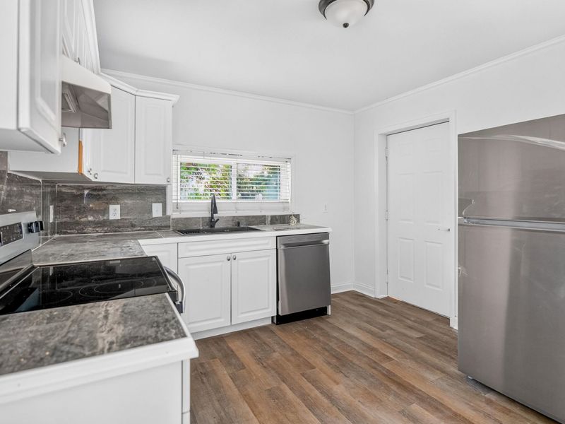 6937 N Main Street, Dayton, OH 45415 Photo 14