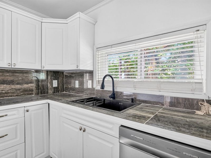 6937 N Main Street, Dayton, OH 45415 Photo 17