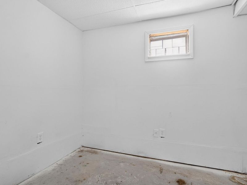 6937 N Main Street, Dayton, OH 45415 Photo 38