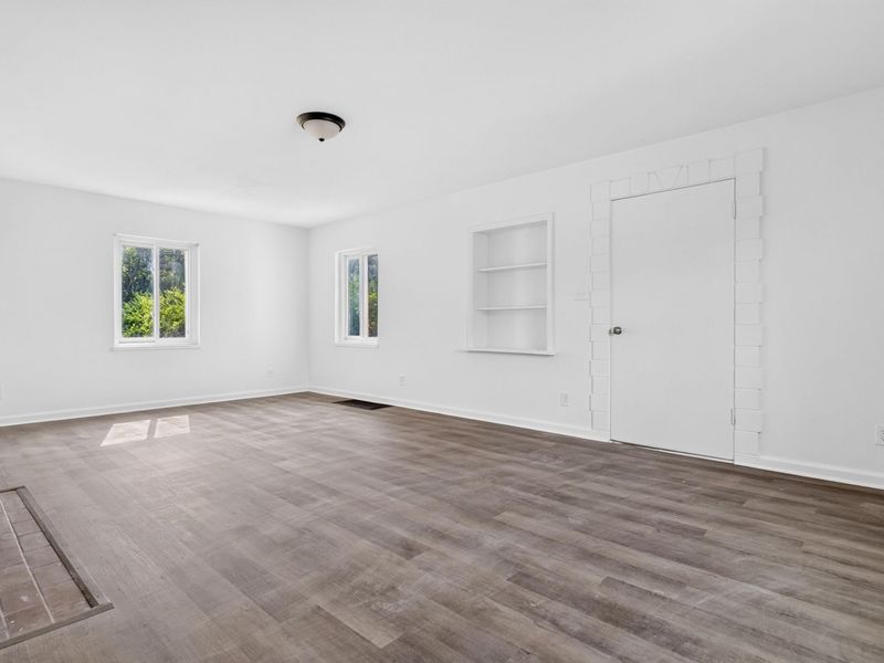 6937 N Main Street, Dayton, OH 45415 Photo 7