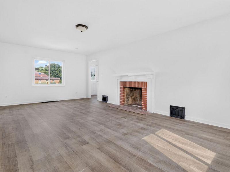 6937 N Main Street, Dayton, OH 45415 Photo 9