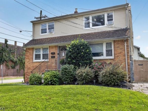 2 Riverside Ave, Unit 2, Lyndhurst, NJ 07071