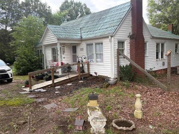 633 Cherry Hill Road , Mocksville, NC 27028