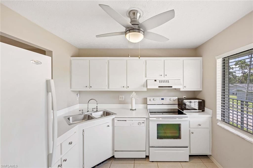 1101 Rosemary Ct , Unit A205, Naples, FL 34103 Photo