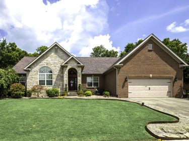 4040 Greentree Road, Versailles, KY 40383