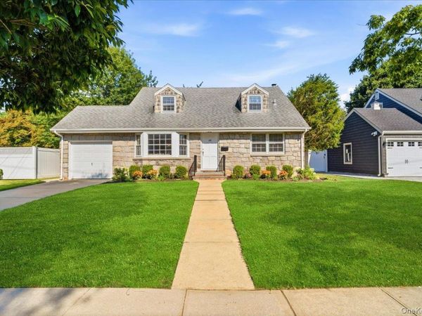 68 Roy Avenue, Massapequa, NY 11758