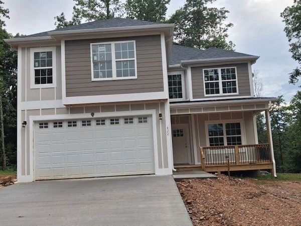 822 Conger St , Cumberland City, TN 37050