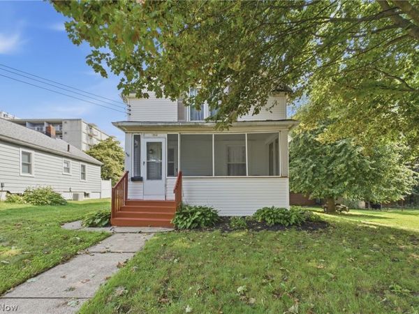 284 E Park Avenue , Barberton, OH 44203