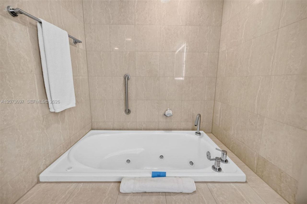 505 N Fort Lauderdale Bch Blvd , Unit 1213, Fort Lauderdale, FL 33304 Photo