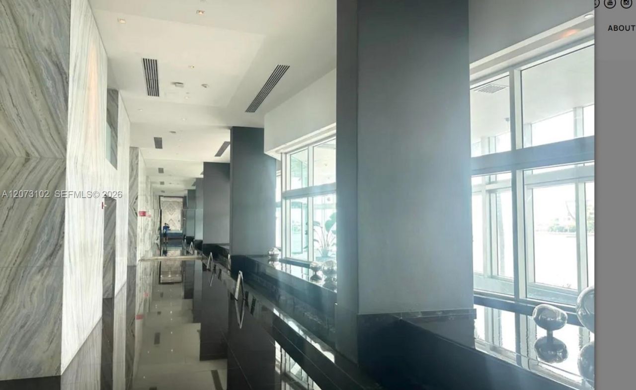 335 S Biscayne Blvd , Unit 3706, Miami, FL 33131 Photo