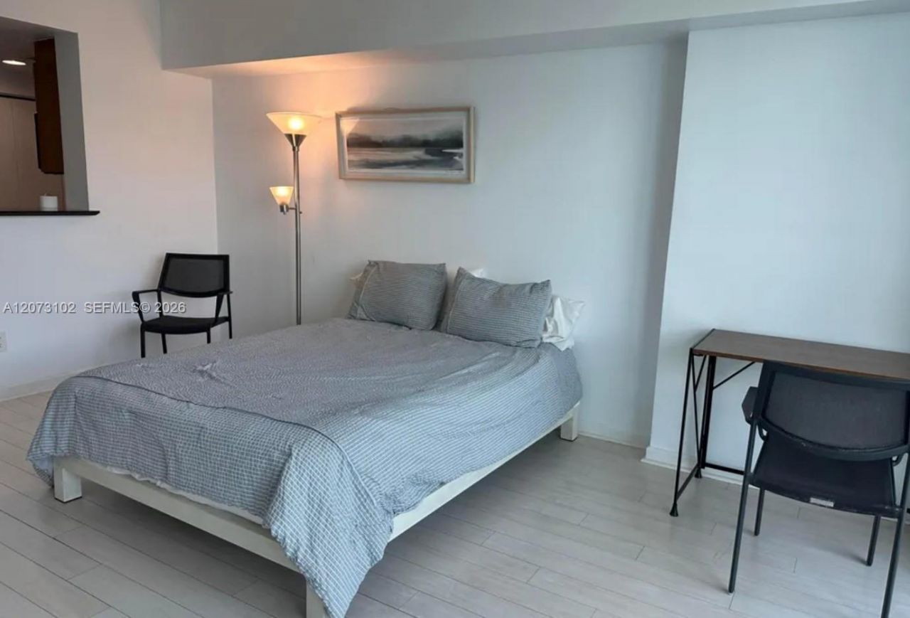 335 S Biscayne Blvd , Unit 3706, Miami, FL 33131 Photo