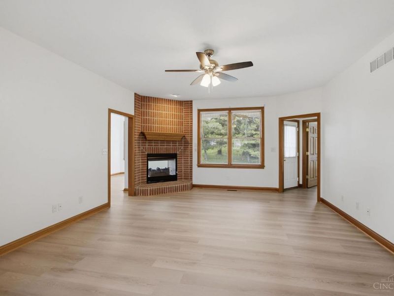 816 Winding Brook Drive, Oxford, OH 45056 Photo 10