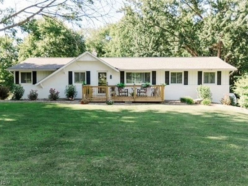 6596 Ivyhill Drive NW, Canal Fulton, OH 44614 Photo 1