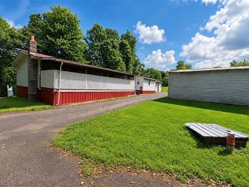 1080 Lumen Road NW, Minerva, OH 44657 Photo 2