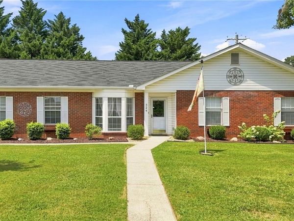 324 S Main Street , Jasper, GA 30143