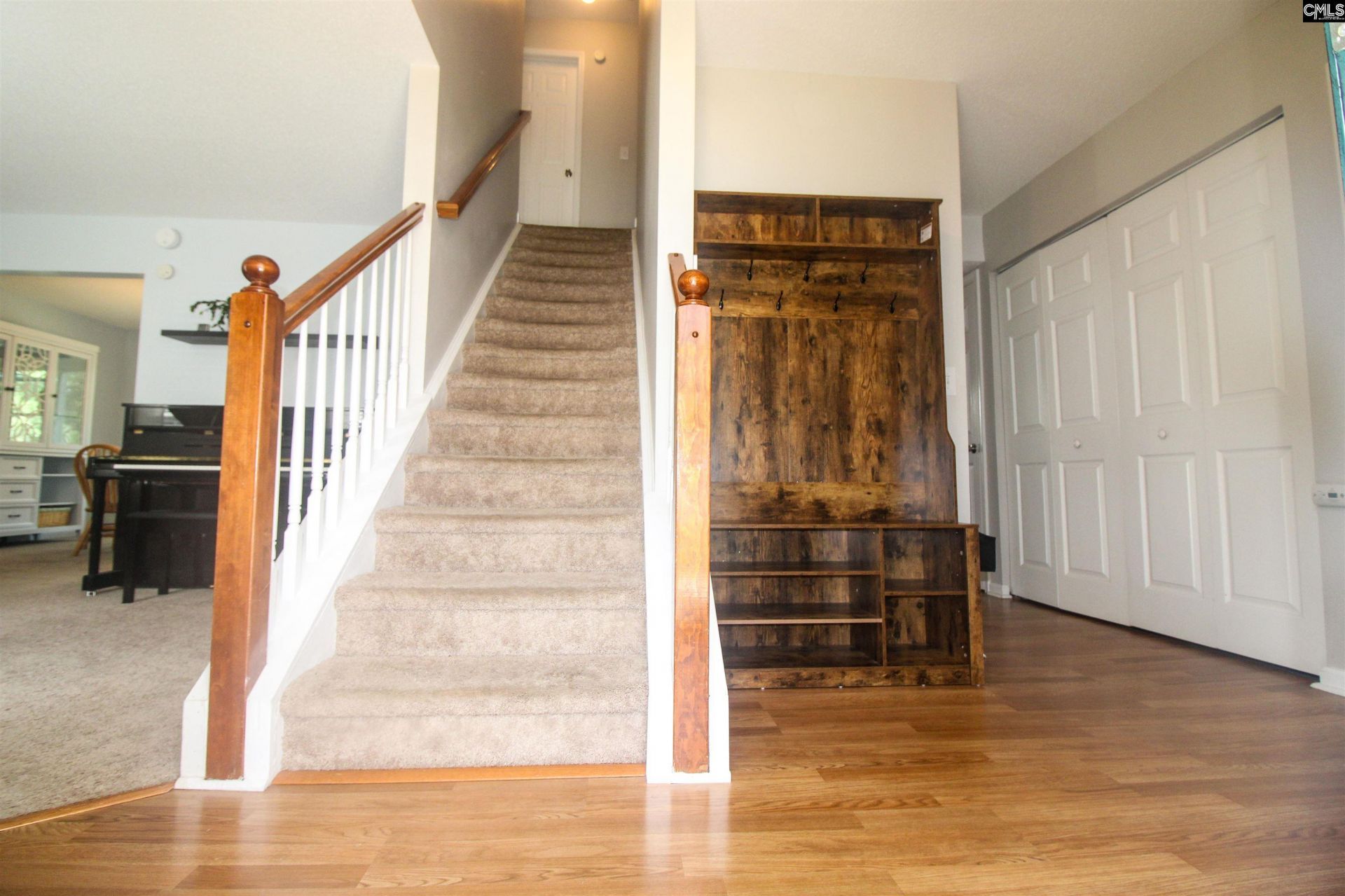 121 Ridgehill Drive Photo 4