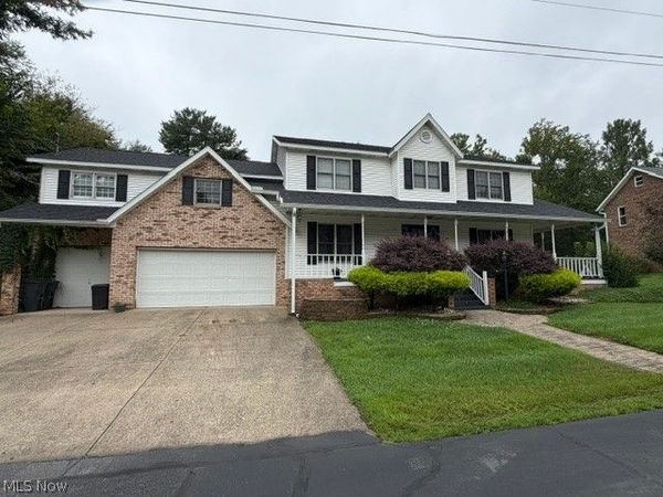 1621 Lakewood Circle , Washington, WV 26181