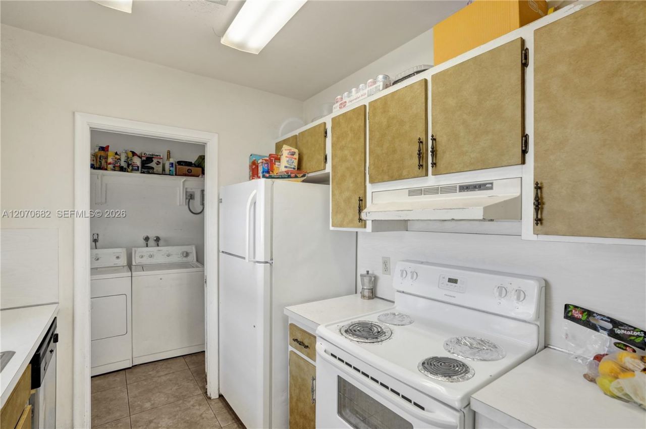 5706-5708 Lincoln St , Unit 1-2, Hollywood, FL 33021 Photo