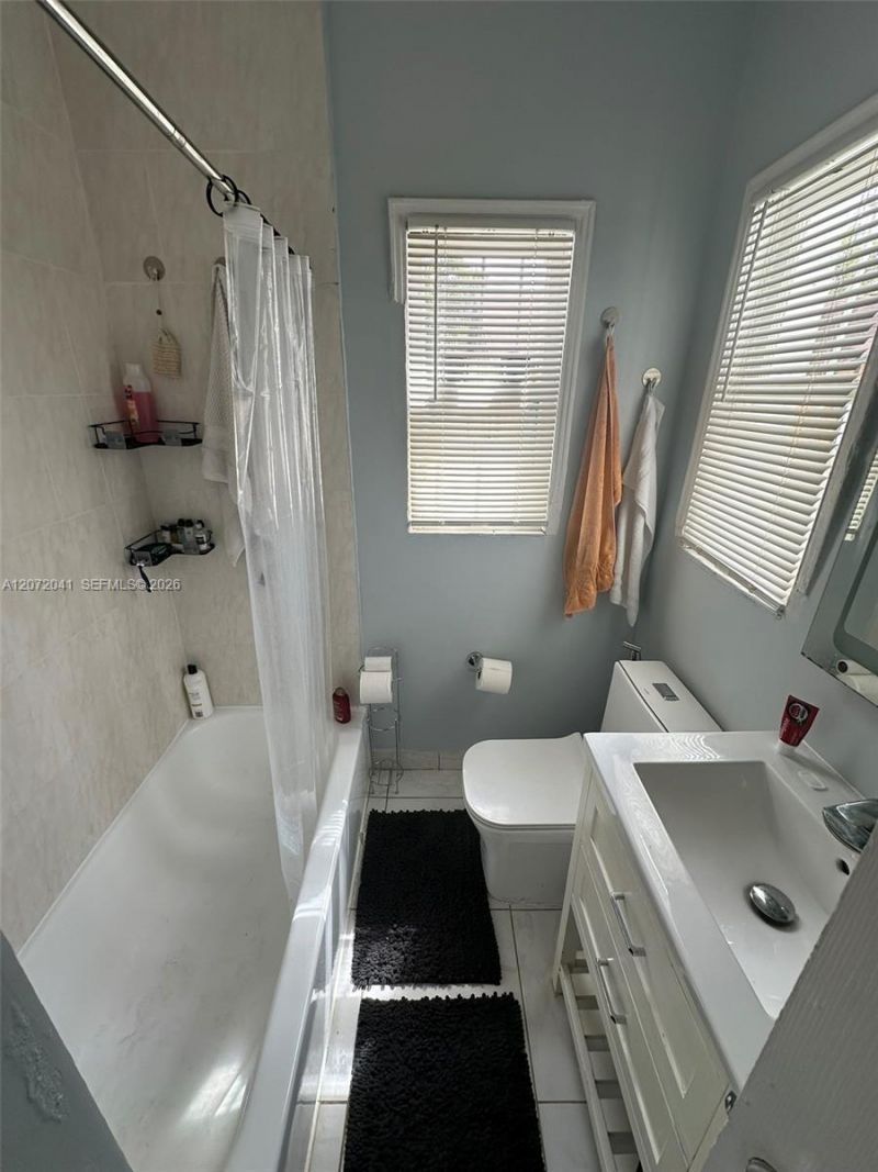 382 NW 82nd St , Unit 382, Miami, FL 33150 Photo