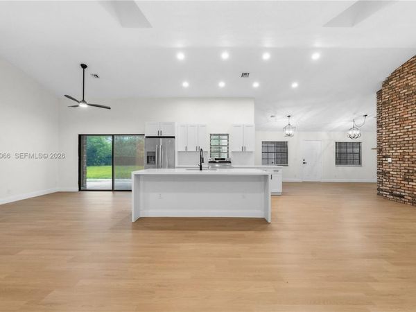 7261 140th Ave N, West Palm Beach, FL 33412