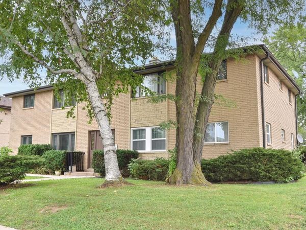 5680 N 91st STREET, Milwaukee, WI 53225