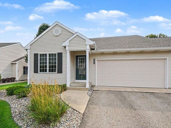 6166 Gleneagle Highlands Drive, Hudsonville, MI 49426
